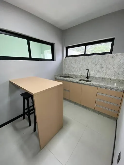 Studio Pinole Florianópolis 0*,